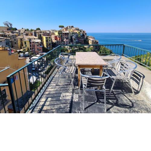 Appartamento Isola - In the center with Terrace - sea view & AC