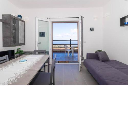 Appartamento monolocale vista mare FT4
