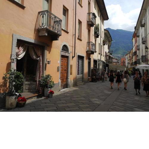 appartamento nel centro storico di Aosta con vista sui ghiacciai