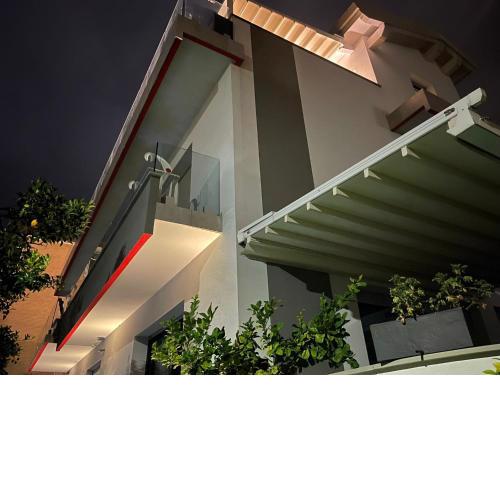 Appartamento Spotorno con ampio terrazzo attrezzato anche con angolo cottura