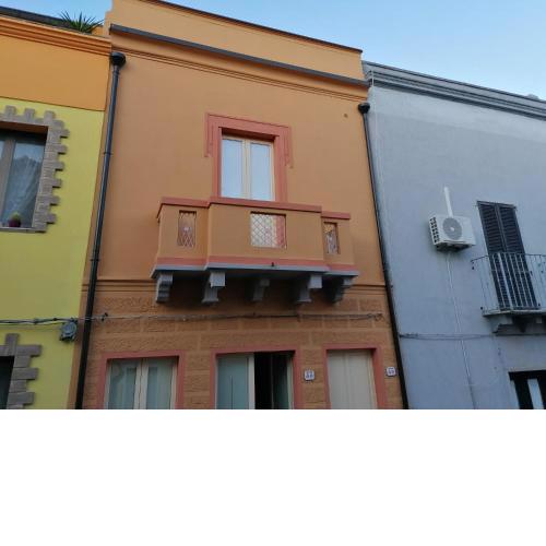 Appartamento su palazzina storica in centro a Sant'Antioco