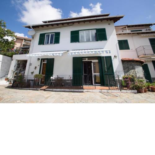 Appartamento sulle alture di Celle Ligure