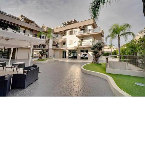 Appartamento vicino Reggia e Anfiteatro con garage