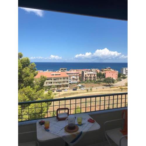 Appartamento vista mare e monti luminosissimo