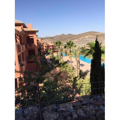 Appartement direct on the golf course and swimmingpool