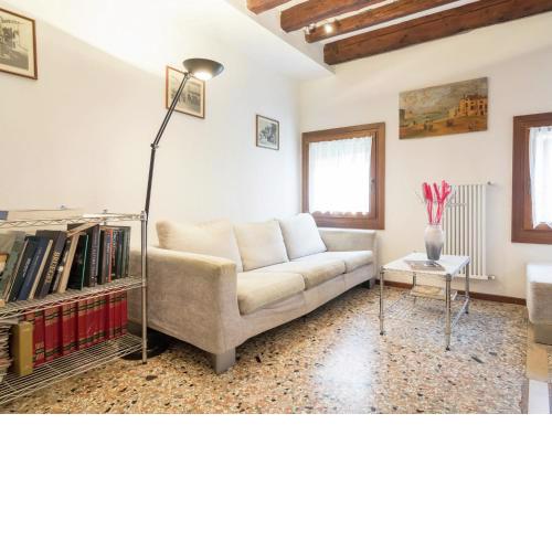 Appealing Apartment in Venice with Sitting Room