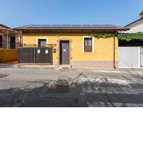 Appealing Villa in Villa San Giovanni with Garden