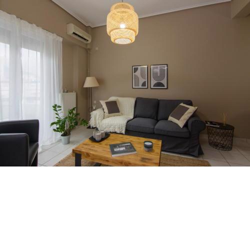 APT 48, COZY APARTMENT IN KALAMATA CITY CENTER