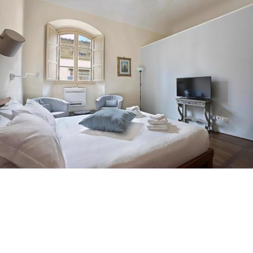 Apt. Fiordaliso - Pauline Suites, Palazzo Borghese