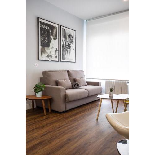Apt nuevo! 2 hab, baño doble, garaje, Metro a 200m