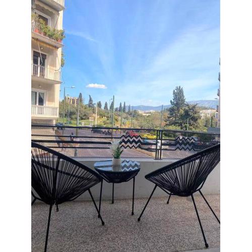 Apt w/ View of OlympusZeusTemple/4BEDR-3BATH-2KITC