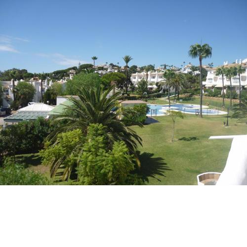 Apt with Seaviews Jardines de Calahonda
