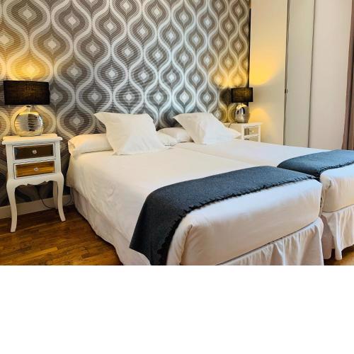 APTBCN Super Balmes Guest House