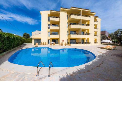 Apto con Terraza 103