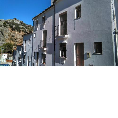 Apto rural Fuente El Chorrito de Grazalema
