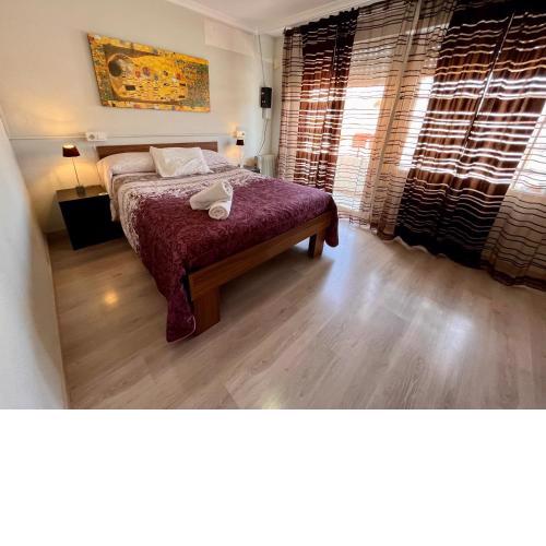 APTOS FULLY EQUIPPED STUDIO NEARLY CENTER A y B