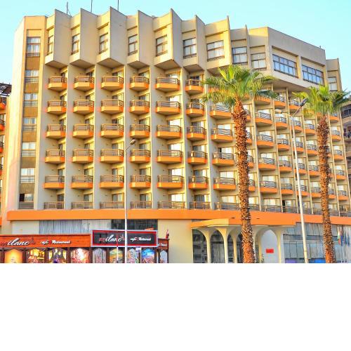 Aracan Pyramids Hotel