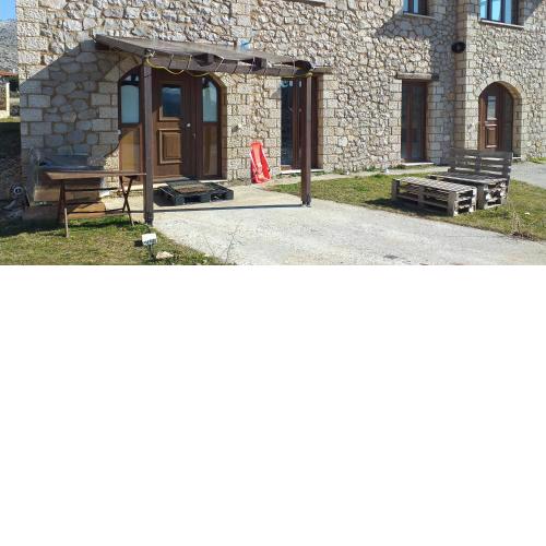 Arachova Houses-Ευήλιον ΛΙΒΑΔΙ