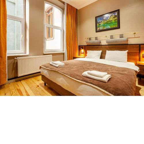 Aram Kerasi Rooms