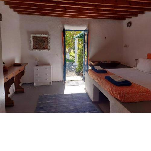 Arancio independent room in Ecovilla on the beach
