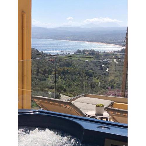Arbutus - with Jacuzzi and Fantastic Views