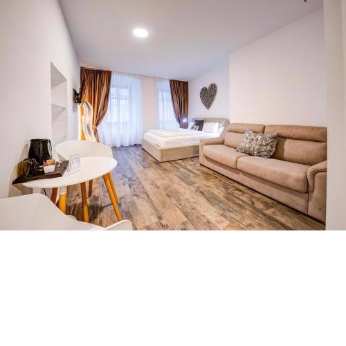 Arcadia Rooms