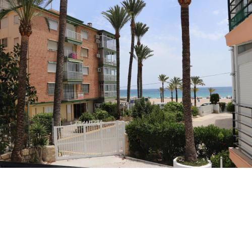 Archanda, apartamento en 1ª línea de playa