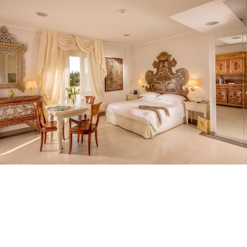 Arcom Palace