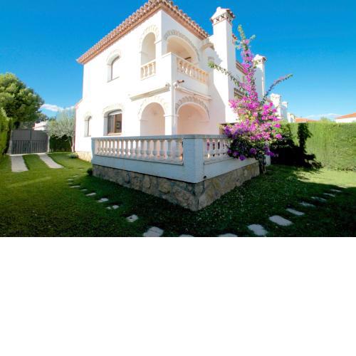 ARENDA Pino Alto Holiday Home Masia 1