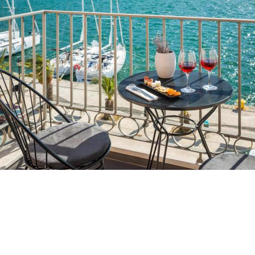 Argostoli Marina Suites