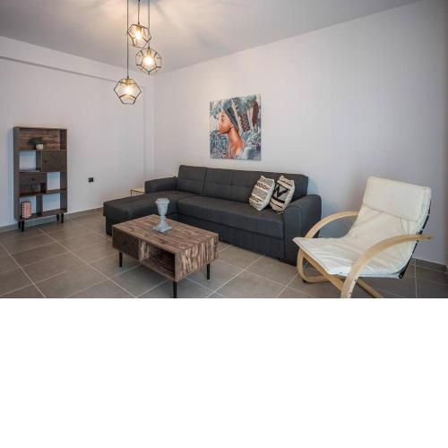 Ariadne Chic & Minimalistic Apt.