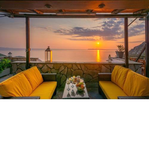 Arilla Beach Hotel