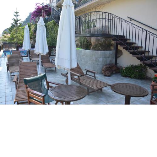 Aristotelis Apartments