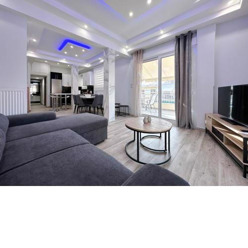 Aristotelous Modern 80sqm Apt in Viktoria