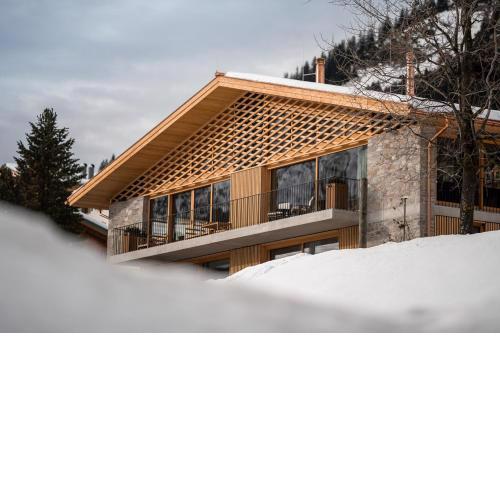 Arla Luxury Home