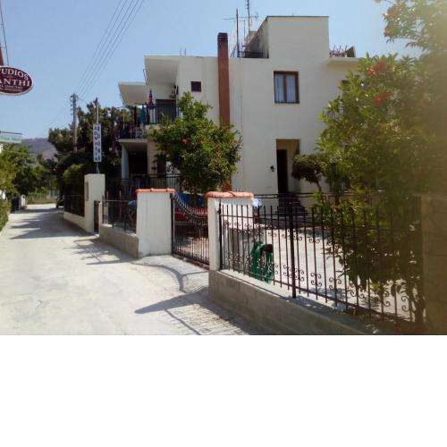 Arleta's Sunny Guesthouse