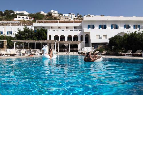 Armadoros Hotel / Ios Backpackers