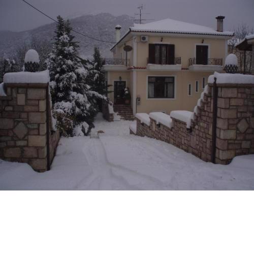 Aroanios Hotel