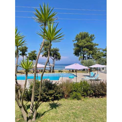 Aroma Beach Hotel Bungalows