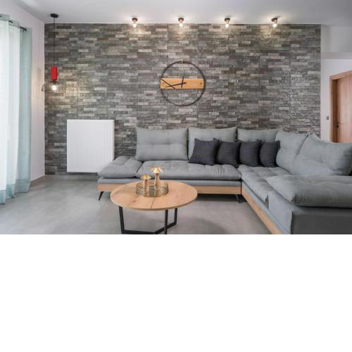 Aromi Apartments