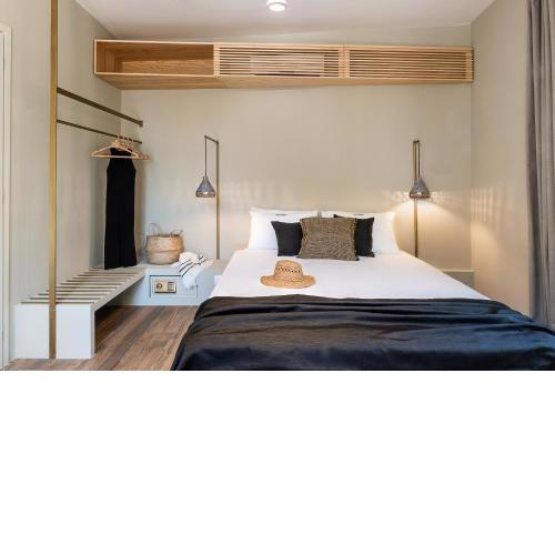 Artemide city places- Petite Apartments