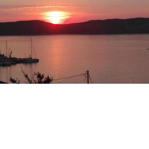 Artemis sunset view apartment