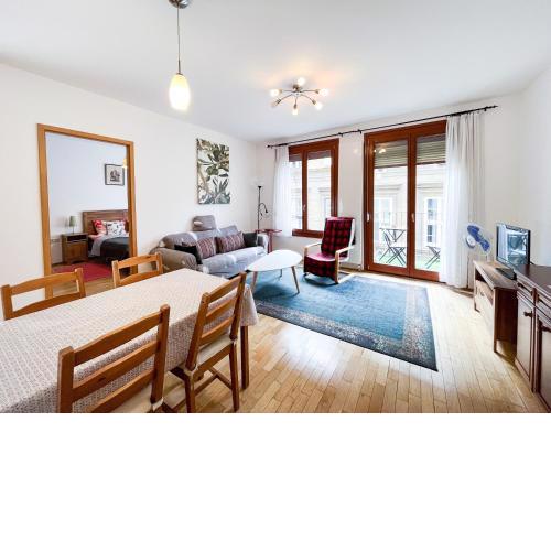 ARTEMISIA Luxury Apartments BALCONY