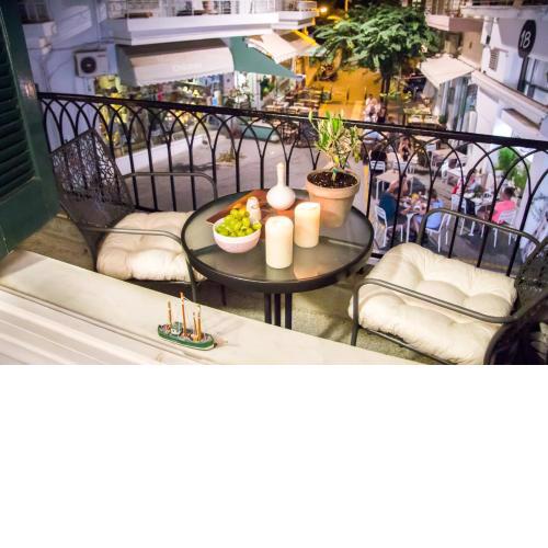 Artistic Getaway Home - Super Central