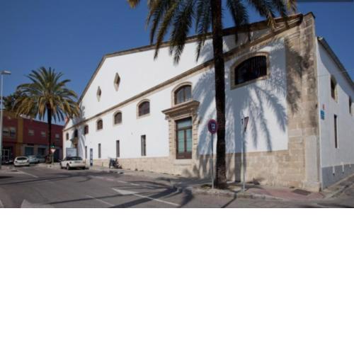 artQhost Jerez Huge Loft & Free Parking