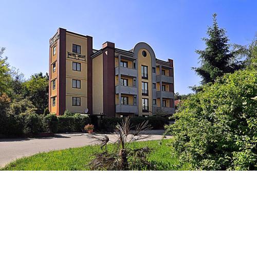 Ascot Lodging