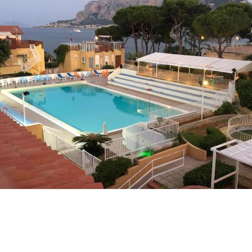 ASHUR310 RESIDENCE MONDELLO