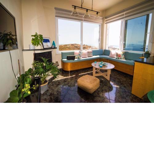 Asi House