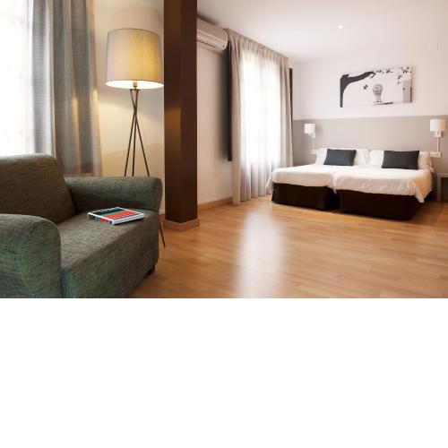 Aspasios Plaza Real Apartments