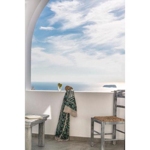 Aspronisi Luxury Villa with Caldera View